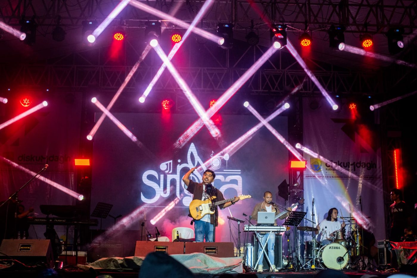 Dokumentasi Lighting UJPI Entertainment