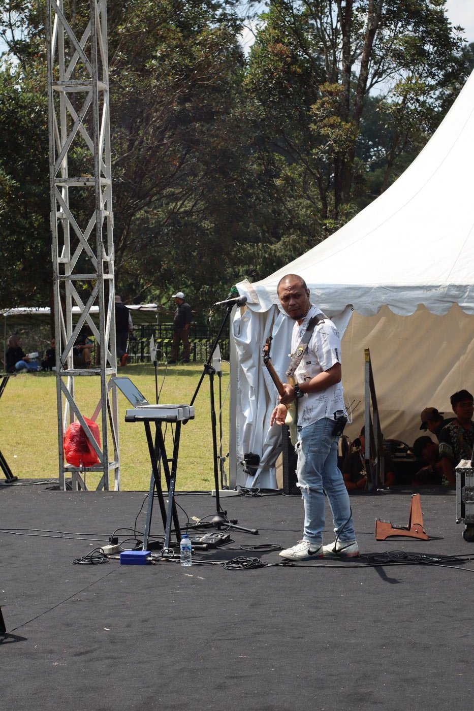 Dokumentasi Live Music UJPI Entertainment