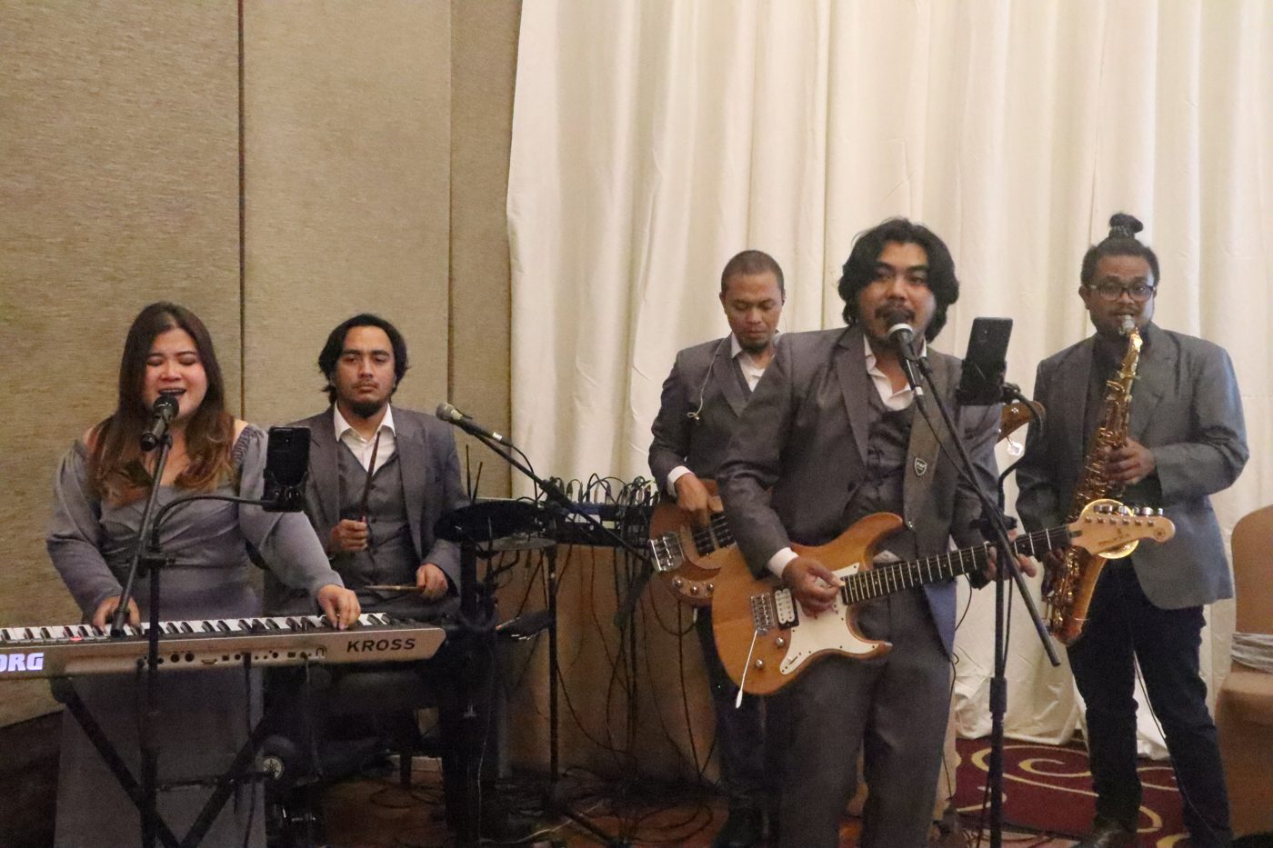 Dokumentasi Live Music UJPI Entertainment